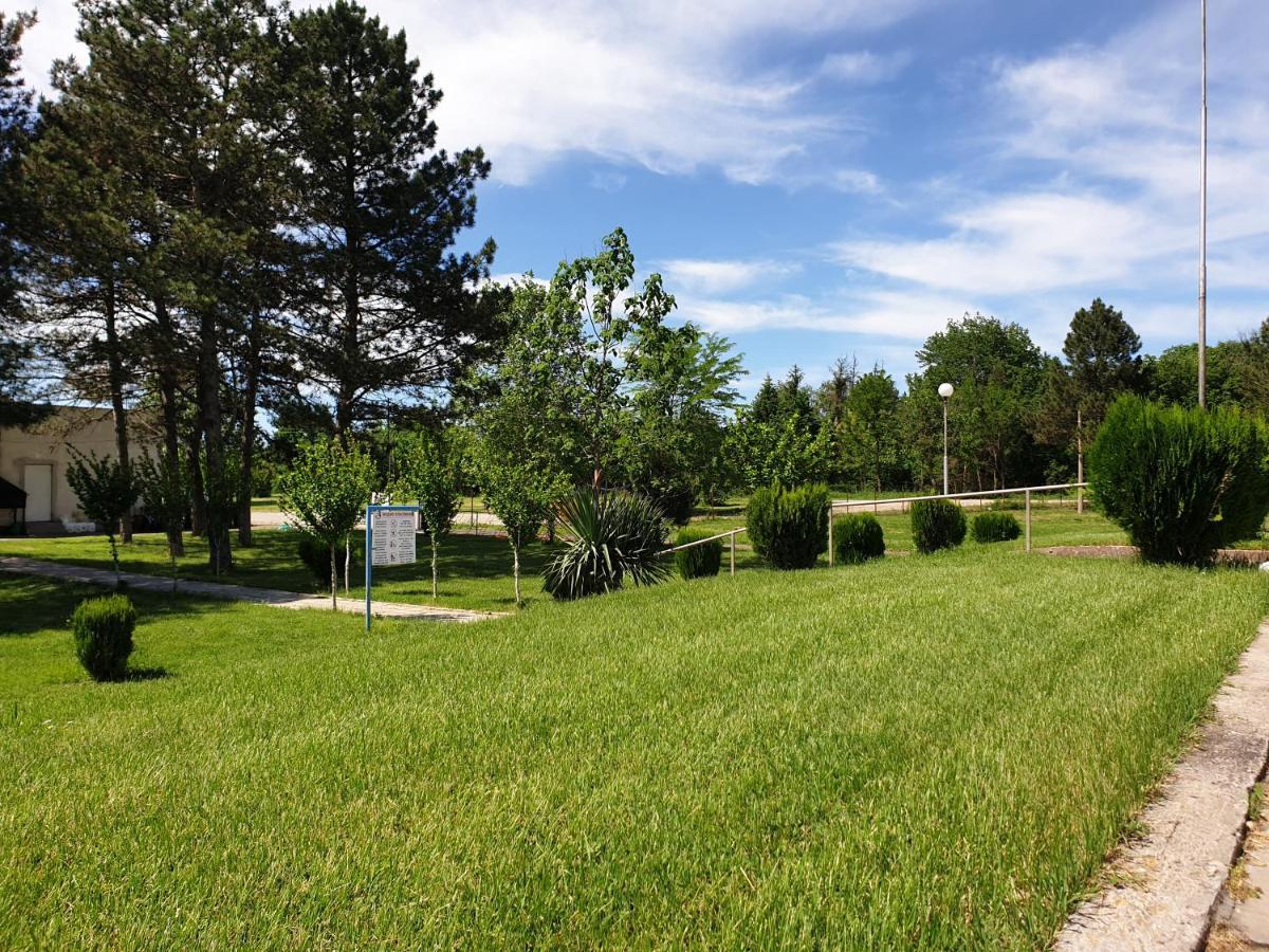 Paradise Park Polski Trŭmbesh Εξωτερικό φωτογραφία